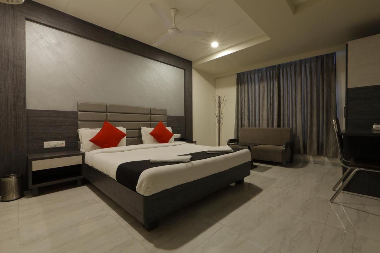 Hotel Unity Ahmedabad Exterior photo