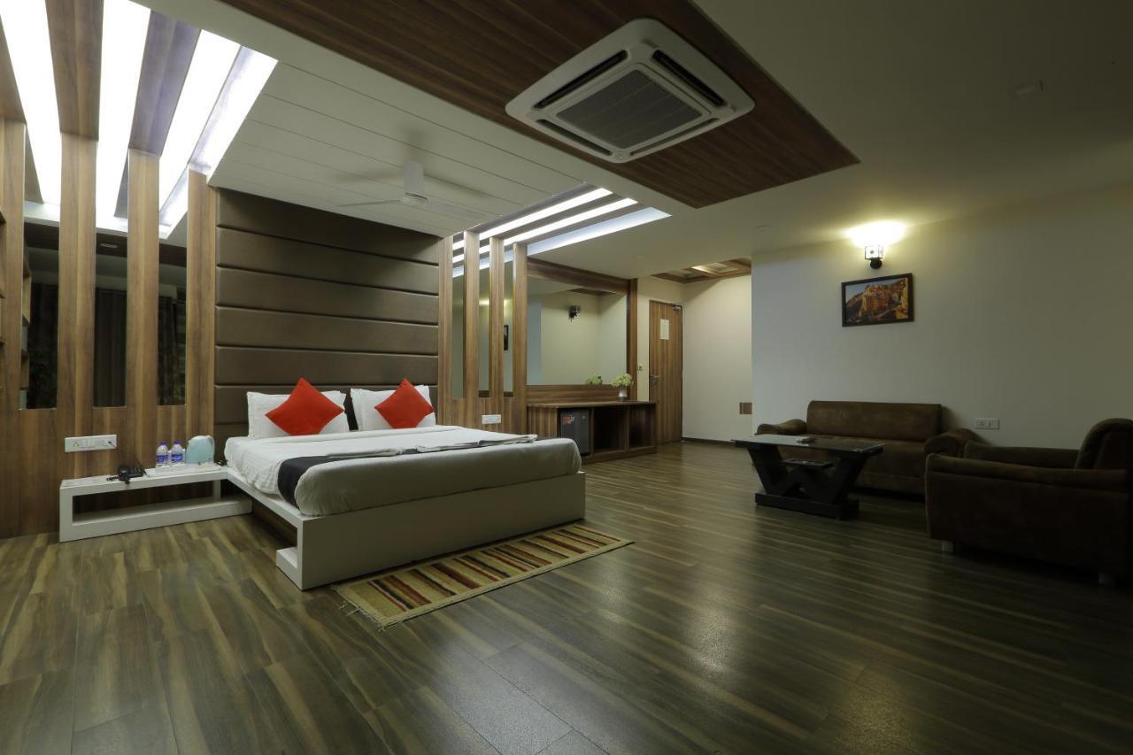 Hotel Unity Ahmedabad Exterior photo