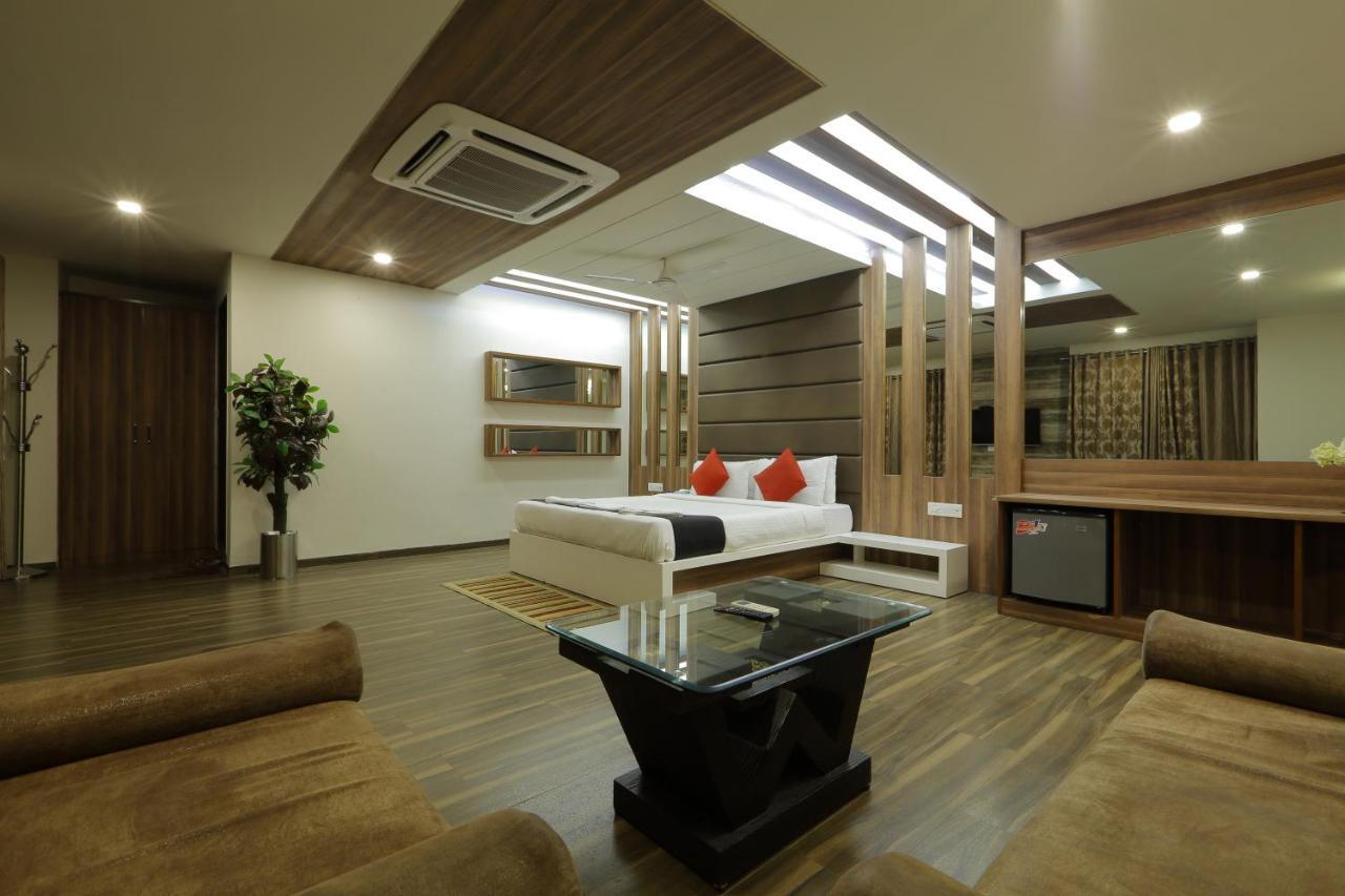 Hotel Unity Ahmedabad Exterior photo