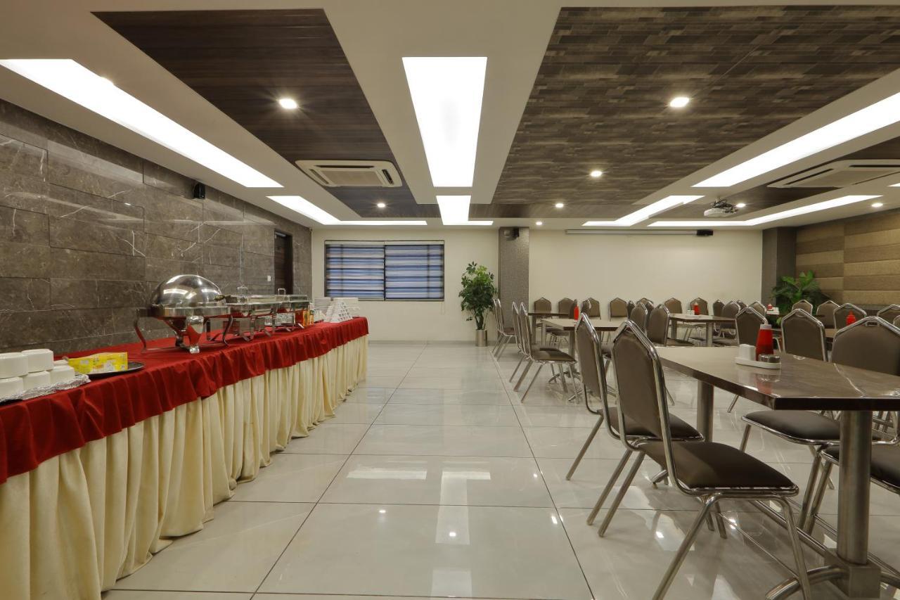 Hotel Unity Ahmedabad Exterior photo