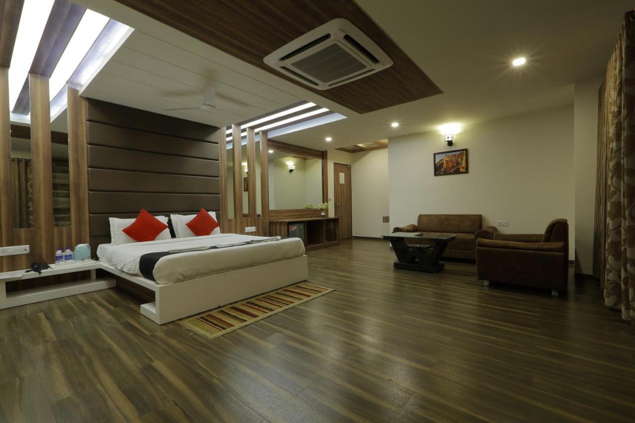 Hotel Unity Ahmedabad Exterior photo